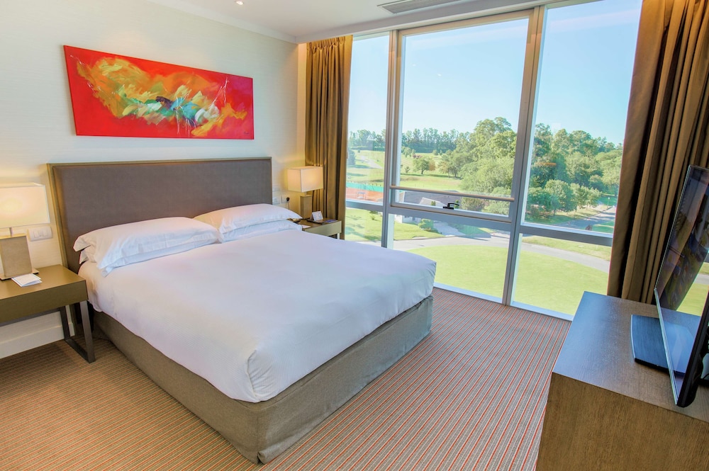 Premium Suite, 1 King Bed
