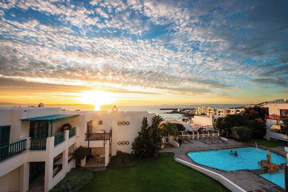 Apartment, Balcony, Pool View
