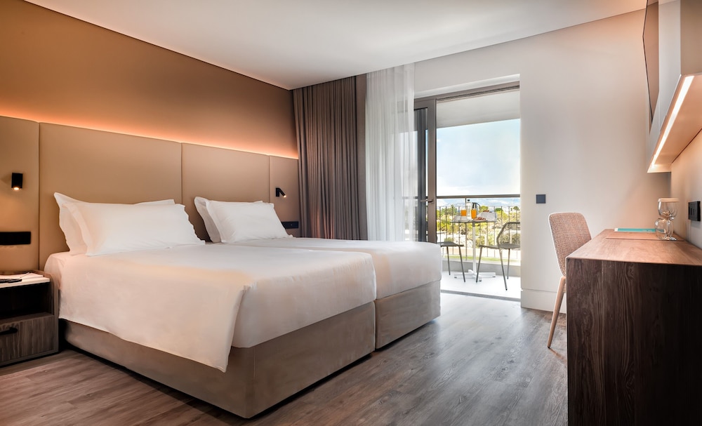Deluxe Double Room Single Use, Sea View