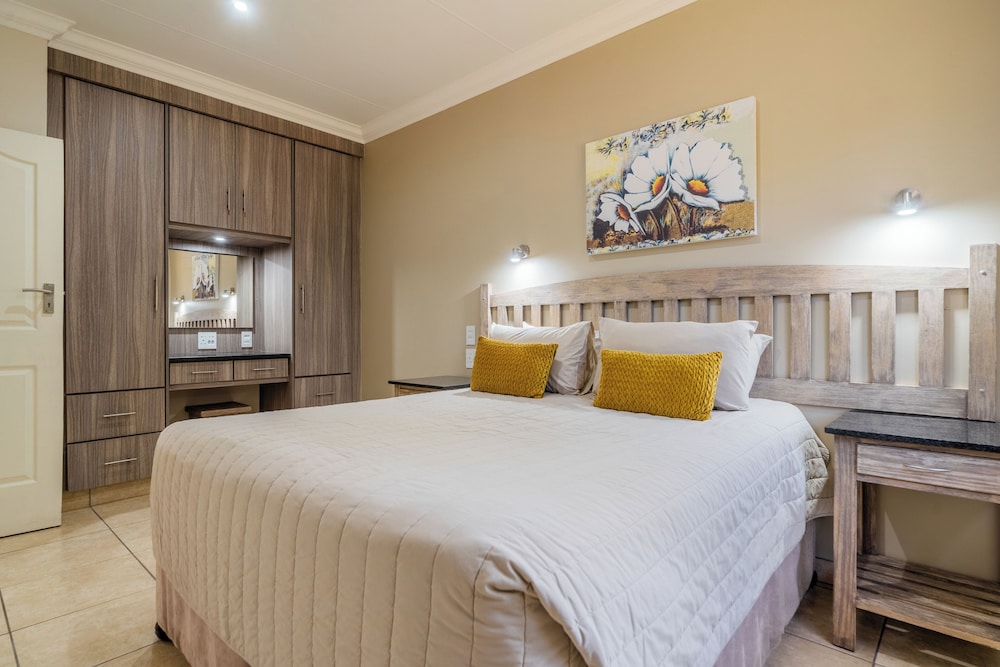 8 Sleeper Buffalo Villa