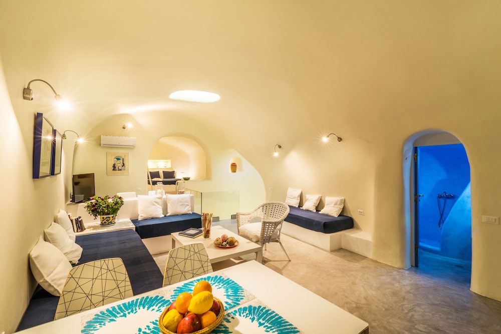 Grand Suite (Outdoor Private Jetted Tub)