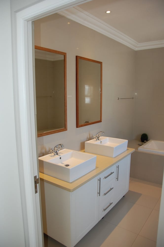 Villa photo 3