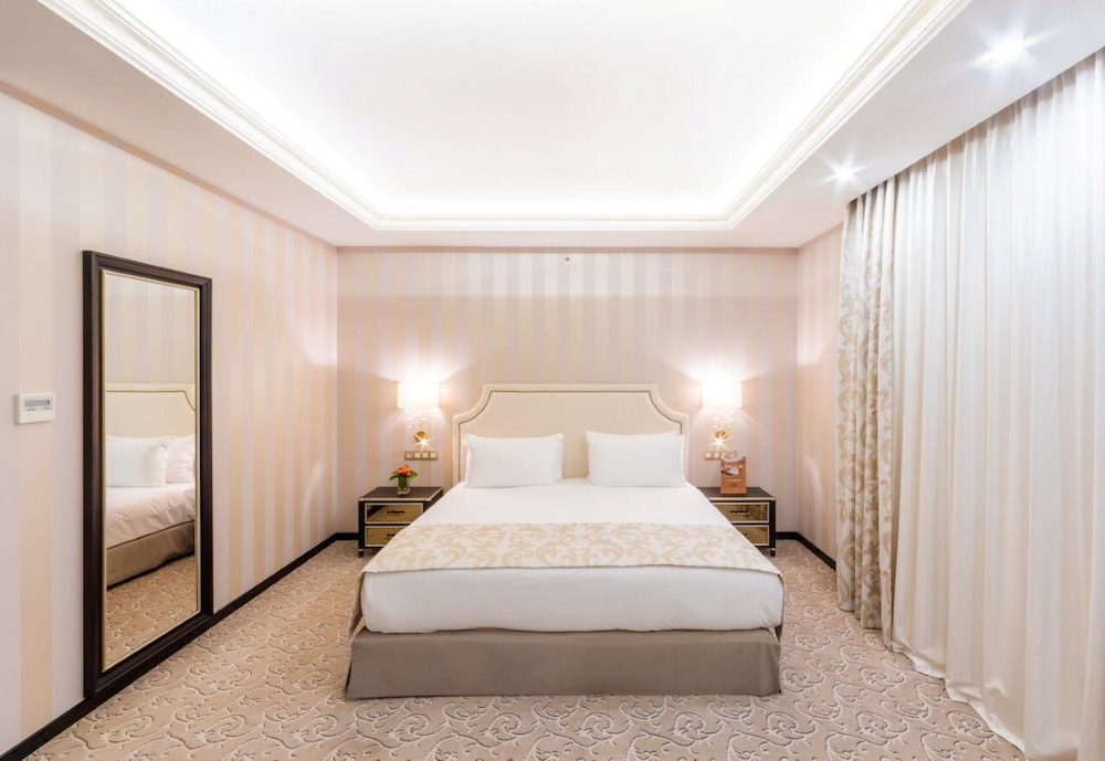 Executive Double Room, 1 King Bed - Photo 1