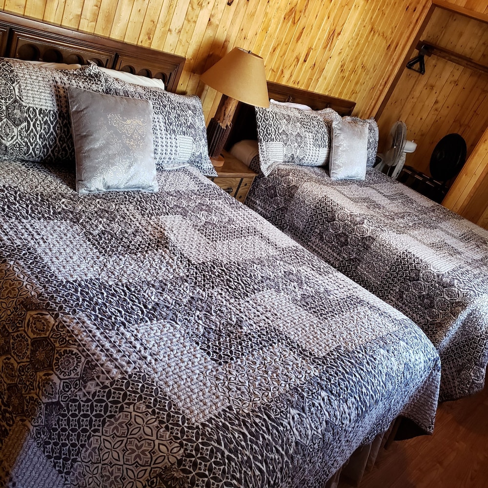 Family Cabin photo 2