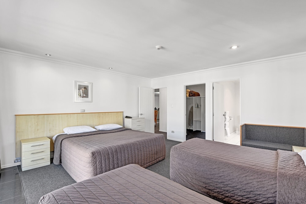 Executive Apartment, 4 Bedrooms - Photo 4