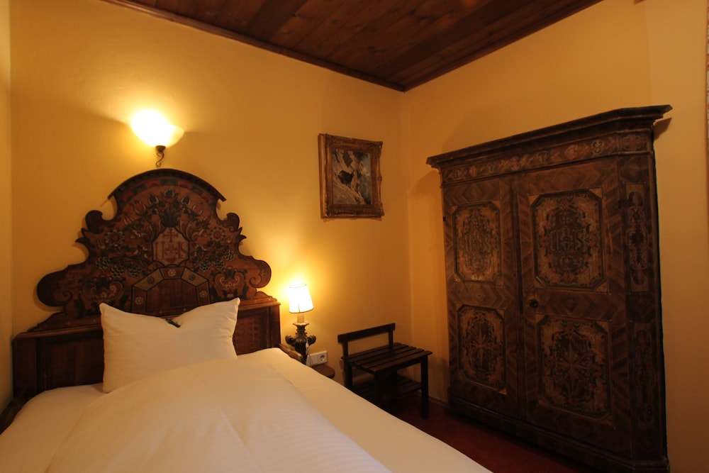 Single Room, Balcony