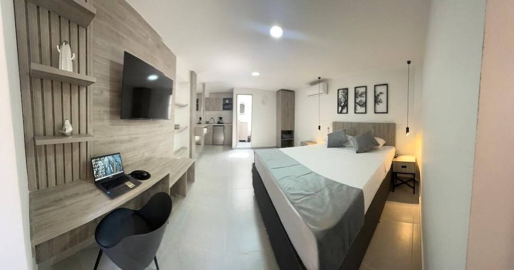 Comfort Room, City View