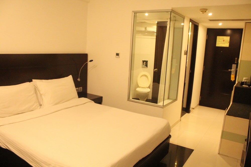 Keys Room - Photo 3