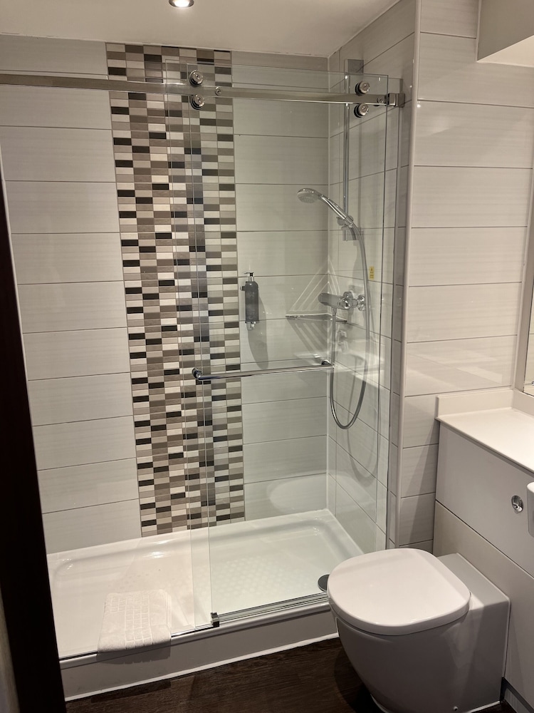 Premium Suite, Ensuite photo 2