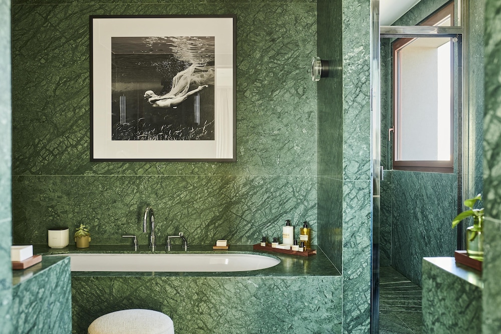 Suite (Penthouse) - Photo 20