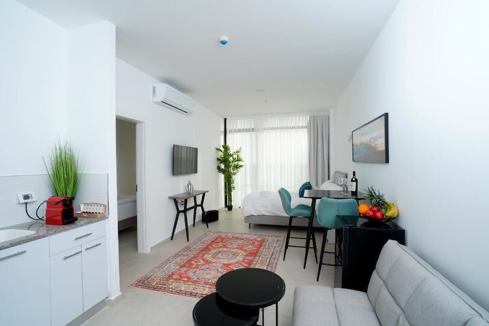 Deluxe Suite, Balcony, Beach View