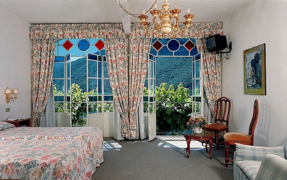 Deluxe Double Room, Balcony, Lake View photo 3