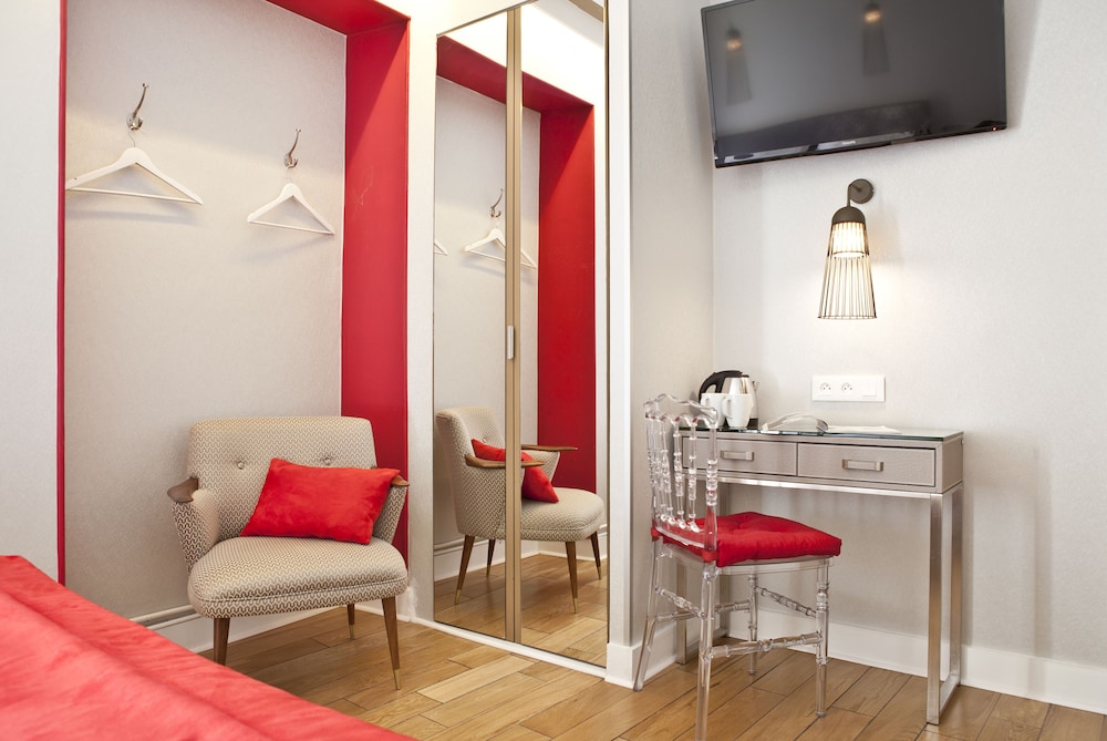Superior Double or Twin Room photo 3