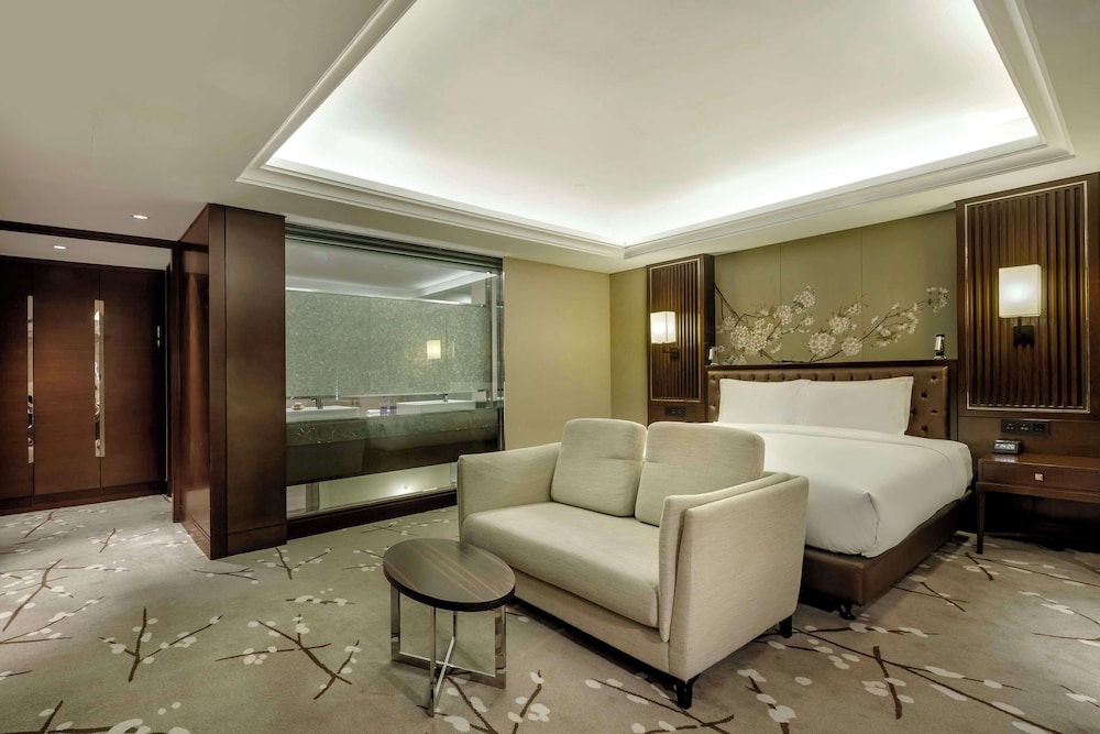 Premier Suite - Photo 6