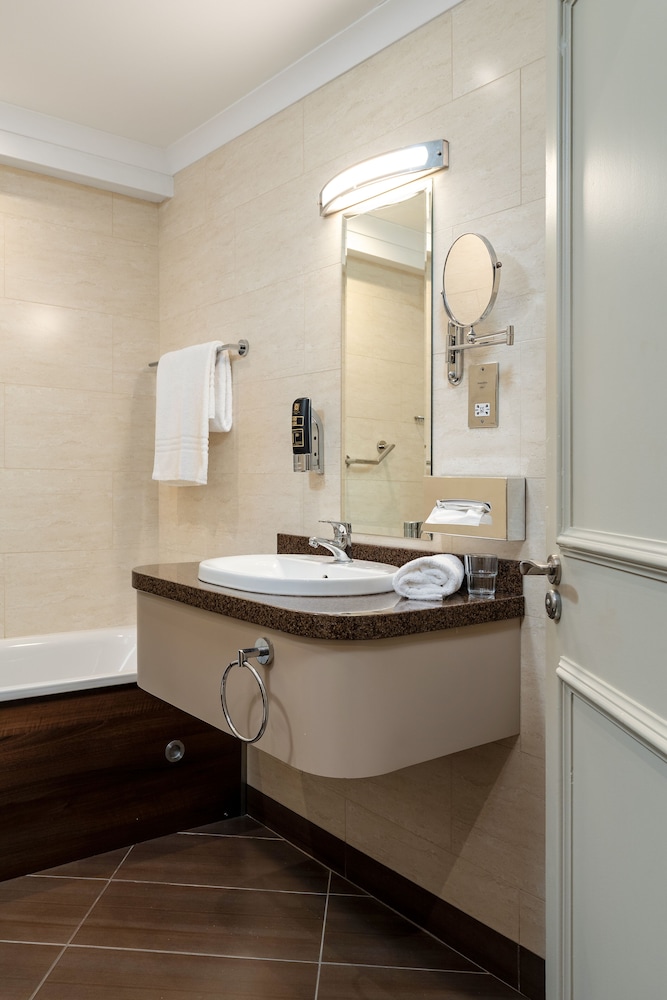 Superior Double Room, River View - Photo 2
