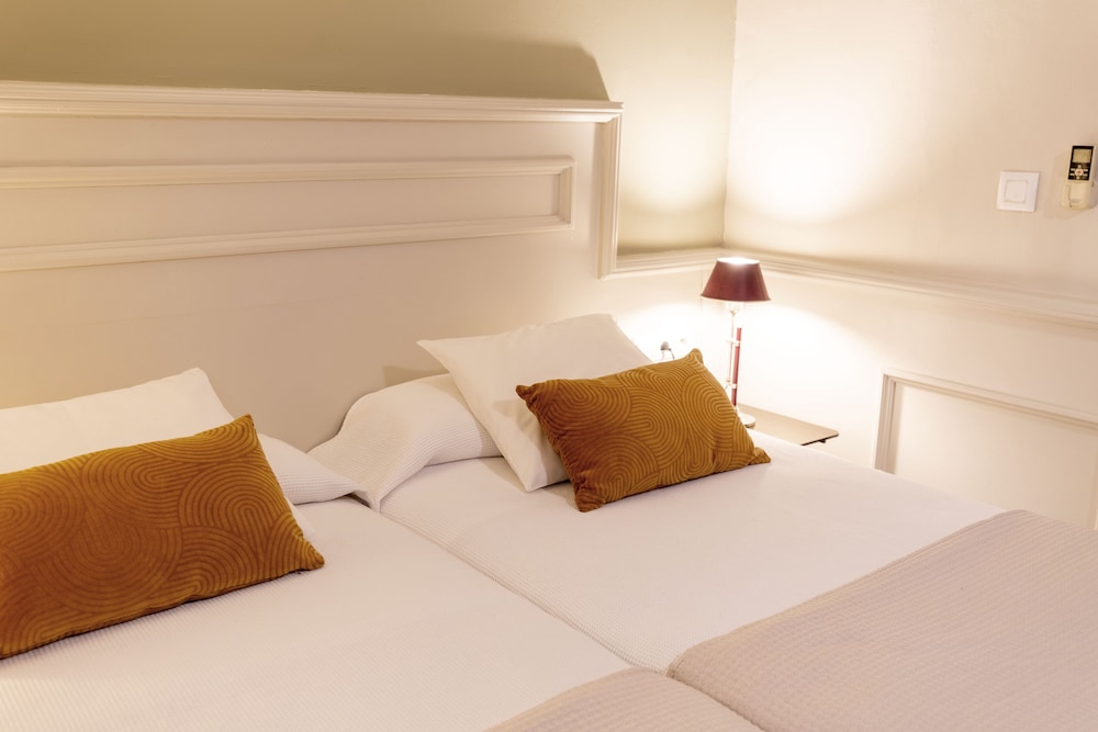 Economy Double or Twin Room - Photo 4