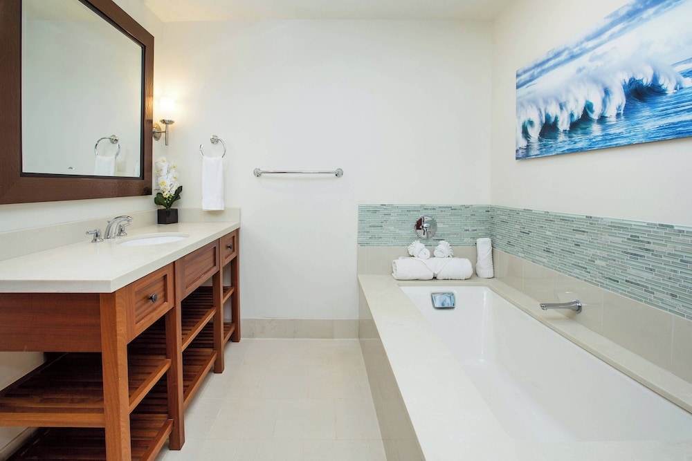 Villa, 2 Bedrooms, Accessible Bathtub, Lanai (Mobility/Hearing Accessible, Island V) - Photo 11