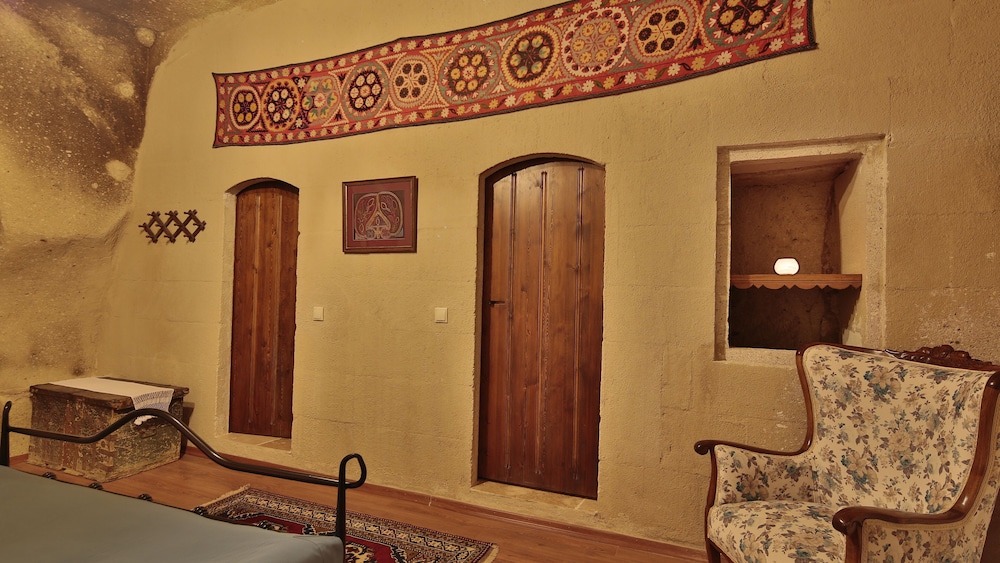 Double Cave Room photo 3