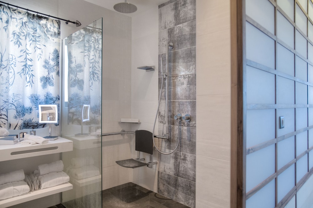 Exclusive Suite, 1 Bedroom, Accessible, Jetted Tub photo 2