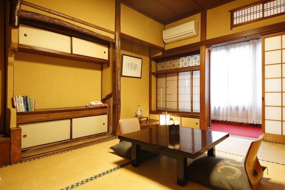 Japanese Style Twin Room, Shared Bathroom - Annex photo 1
