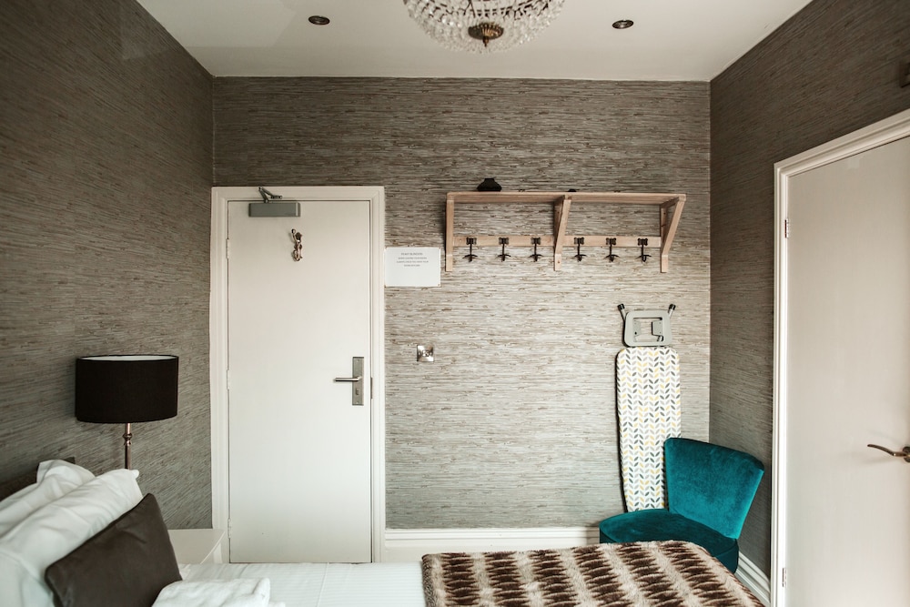 Standard Double or Twin Room, Ensuite, Garden View photo 2