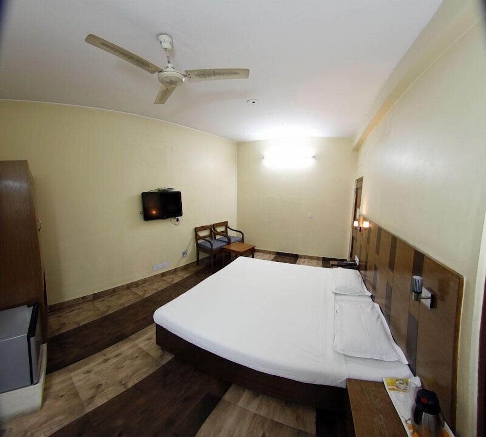 Deluxe Room, Accessible, Non Smoking photo 1