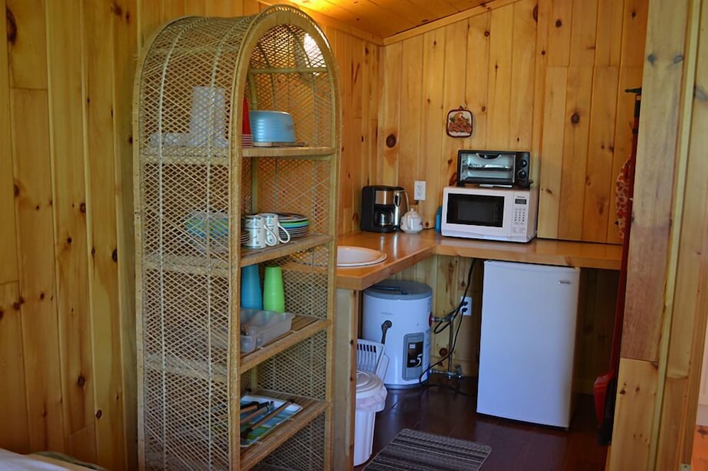 Comfort Cabin, 1 Bedroom (Cottage #5) photo 2
