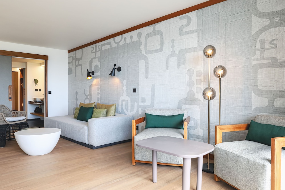 Signature Suite, 1 Bedroom, Hot Tub, Oceanfront