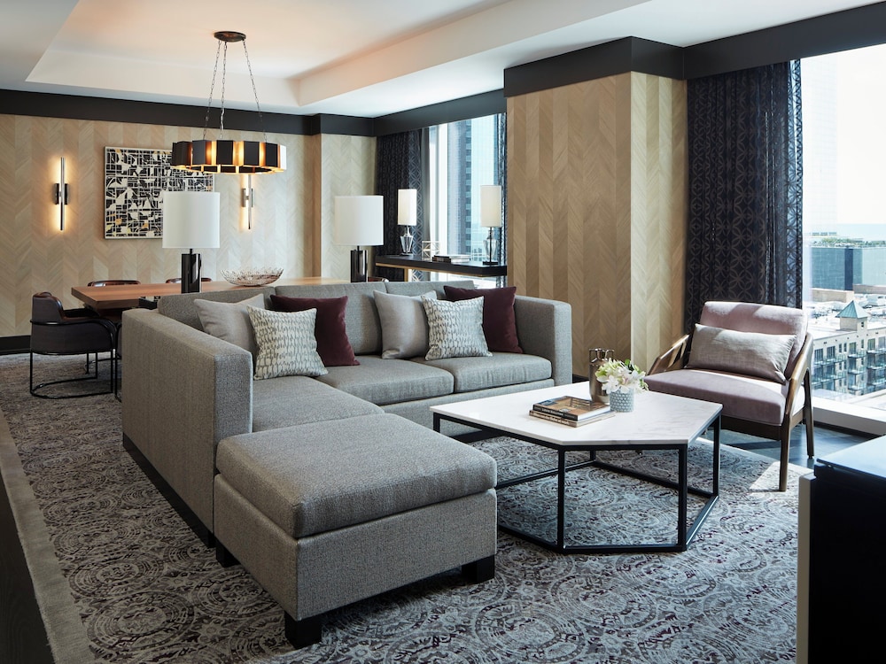Chicago Suite thumbnail 5
