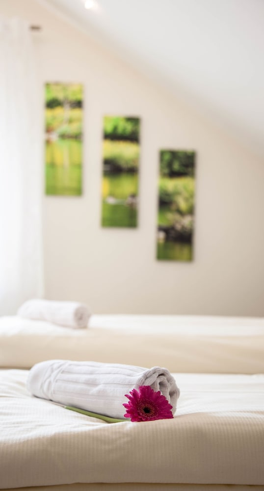 Standard Double Room, 1 Bedroom (No Cleaning Fee) photo 3