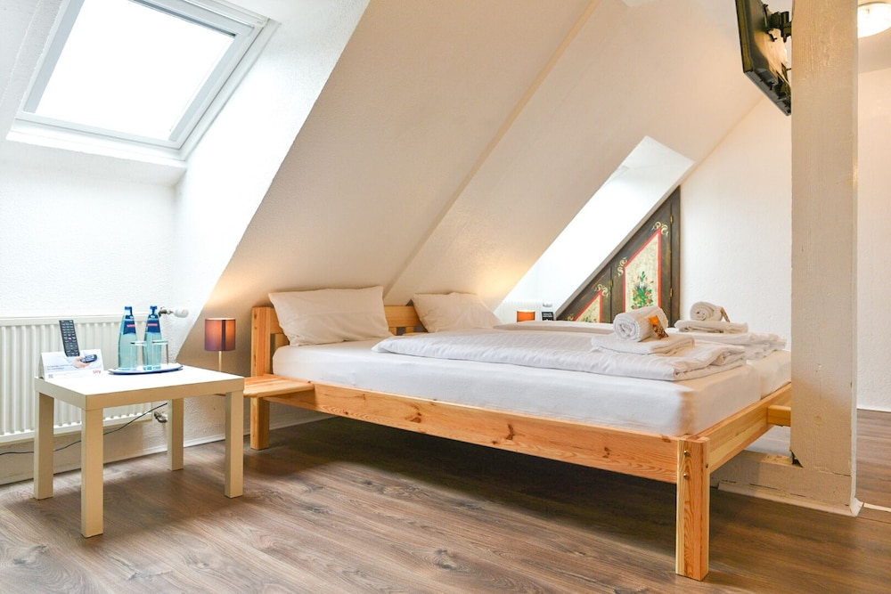 Basic Room, 2 Bedrooms, Non Smoking photo 2