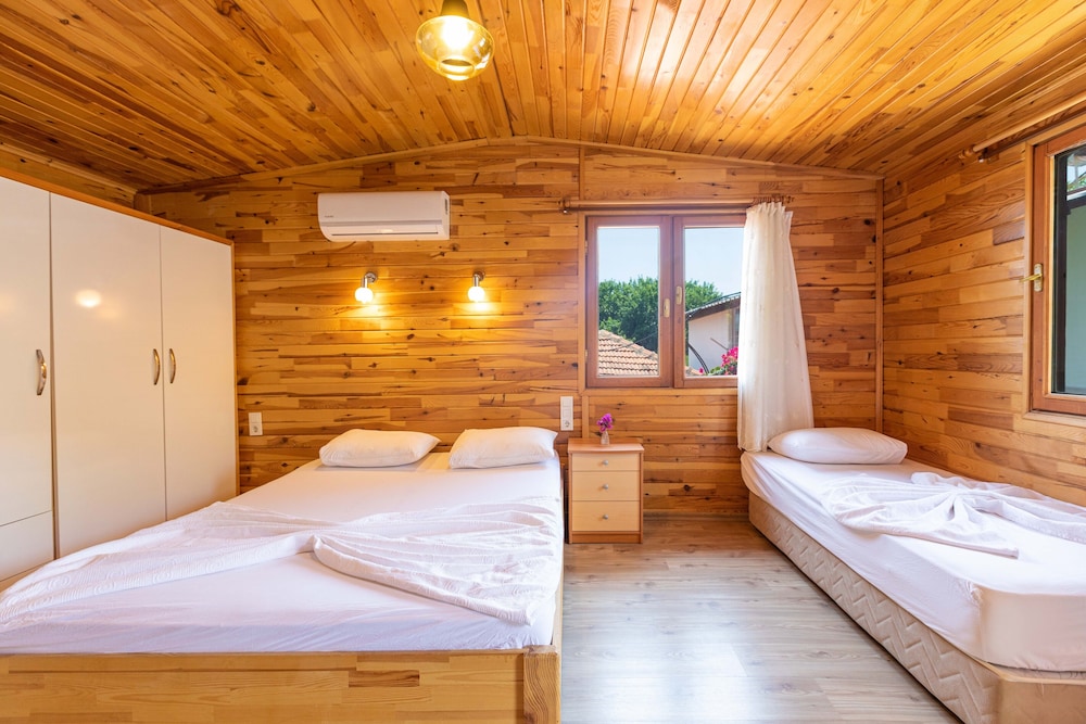 Deluxe Triple Room photo 1
