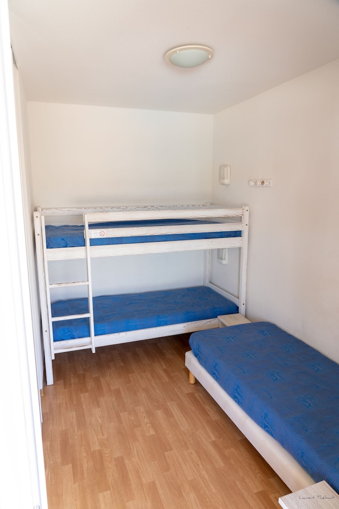 Apartment, 2 Bedrooms - Photo 10