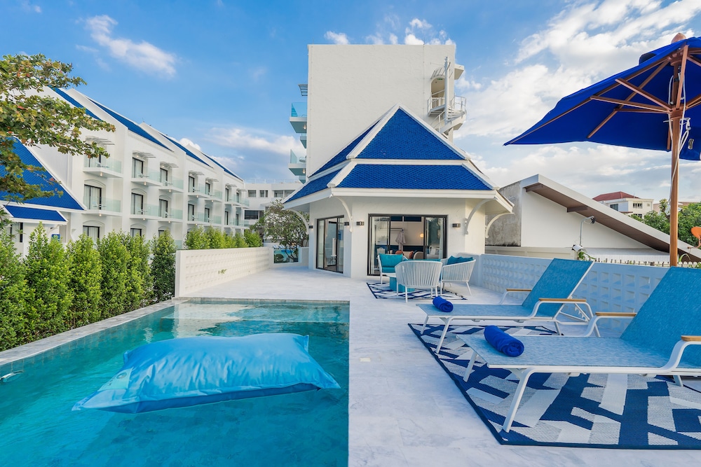 Private Pool Villa thumbnail 5