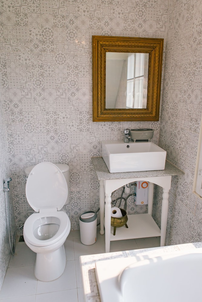 Deluxe Honeymoon Suite (Rose) photo 3