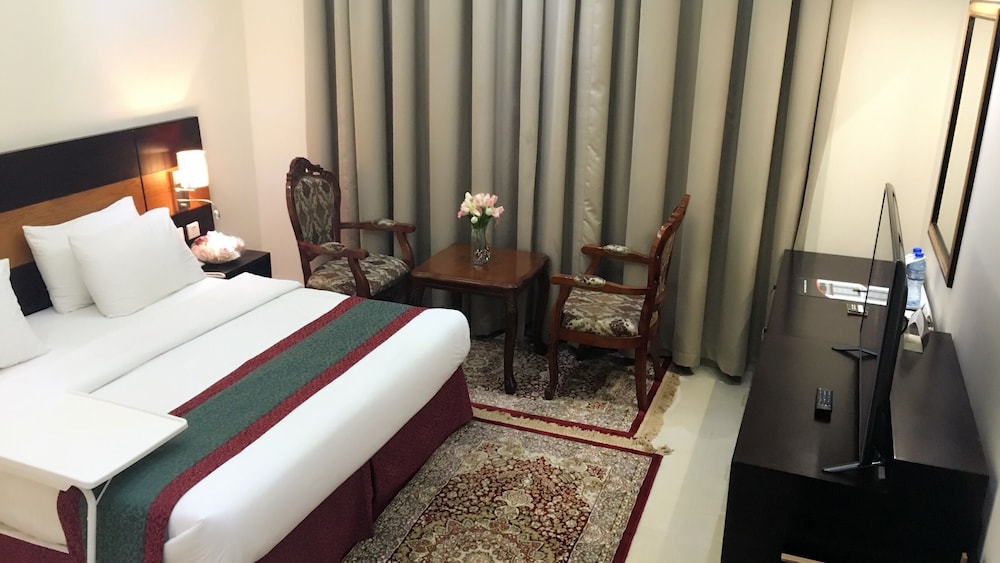 Economy Single Room, 1 Queen Bed photo 1