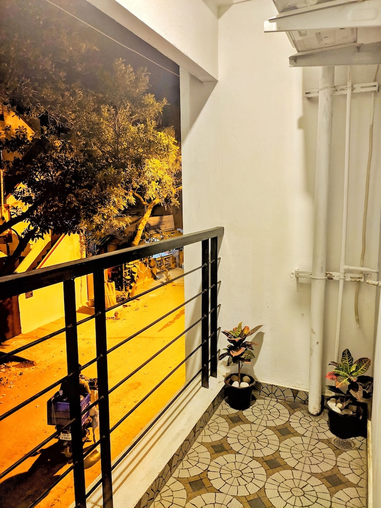Standard Double Room - Photo 10