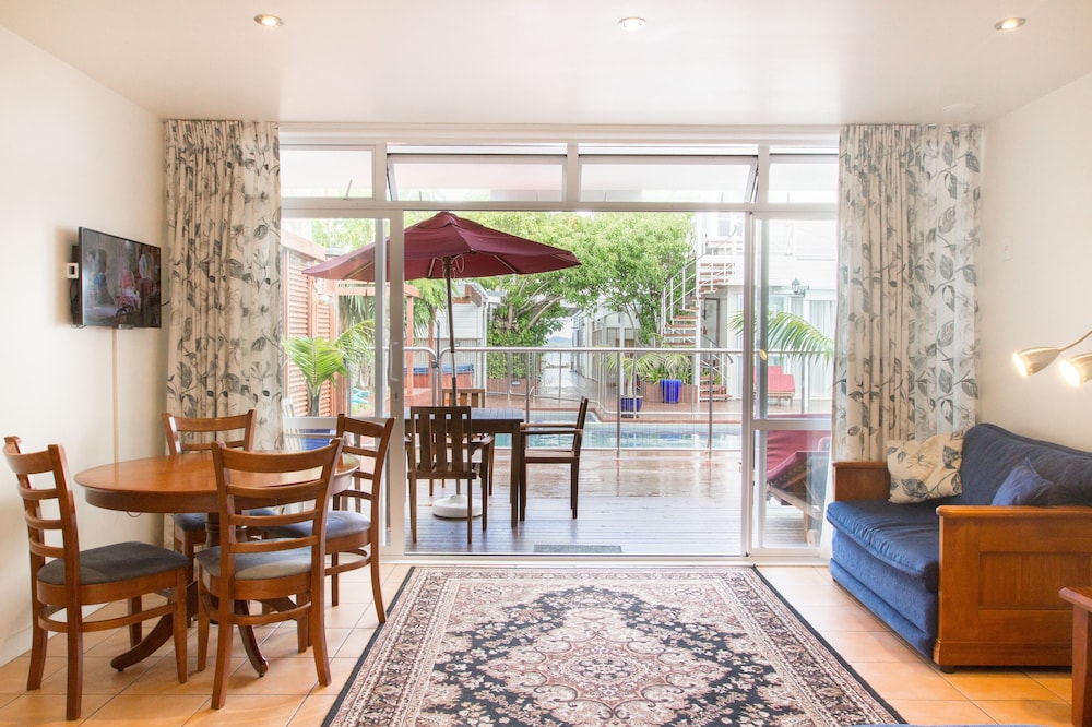Comfort Room, 1 Bedroom, Pool View
