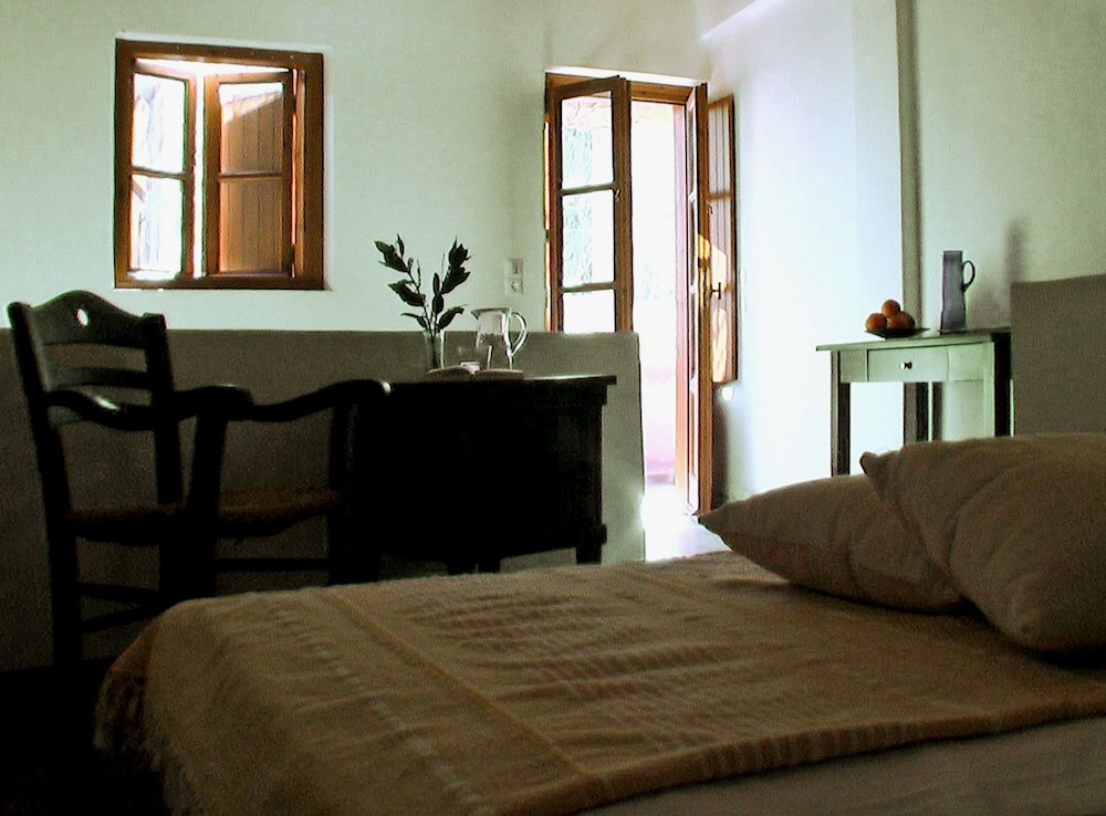 House, 2 Bedrooms, Mountain View photo 2
