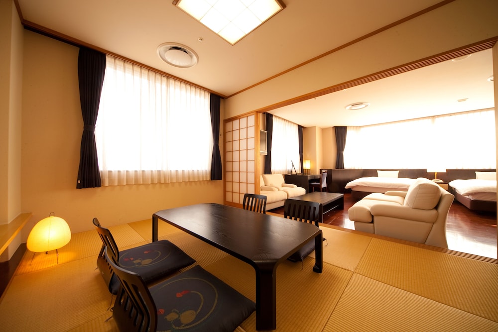 Deluxe Room (with Tatami Area) photo 2