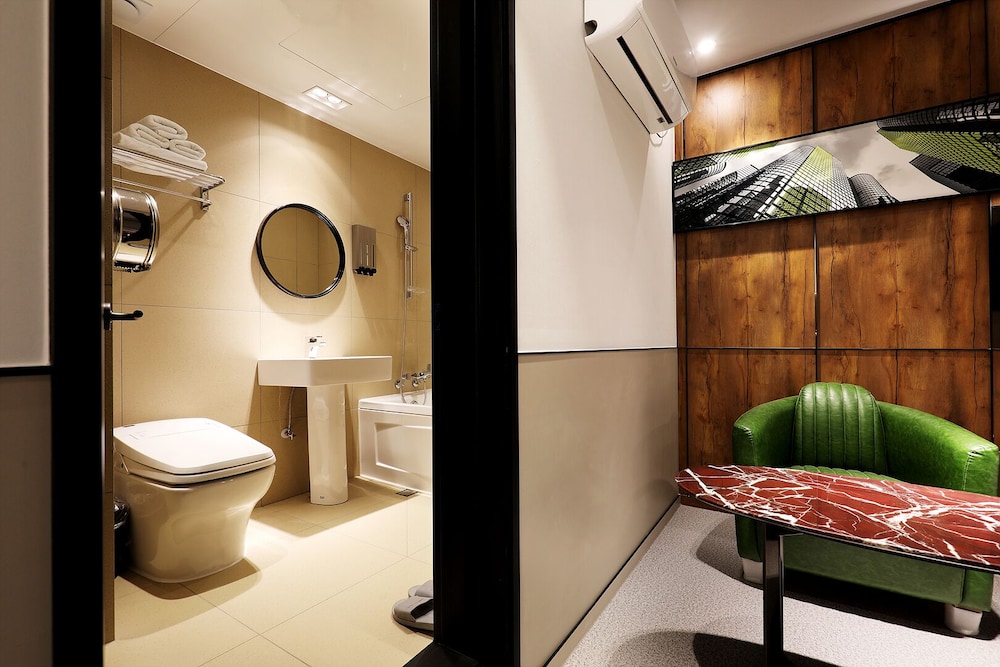 Standard Room - Photo 17