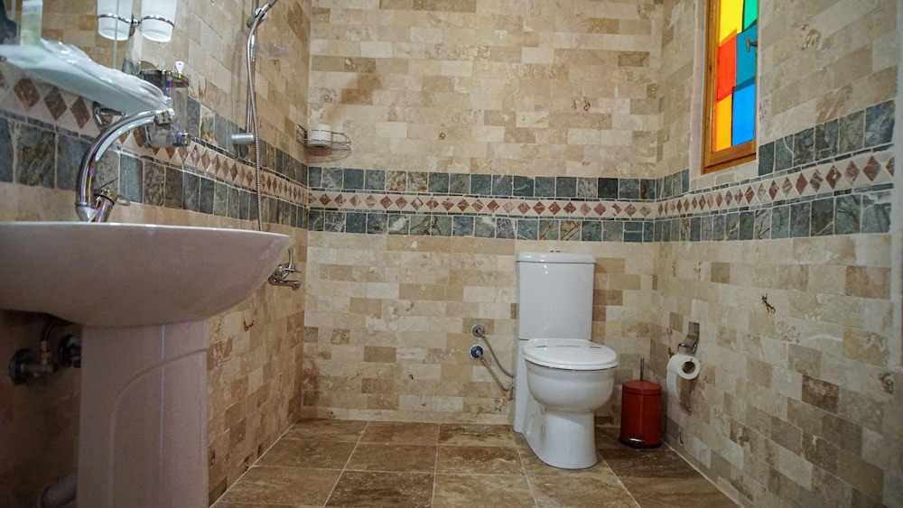 Honeymoon Room photo 3