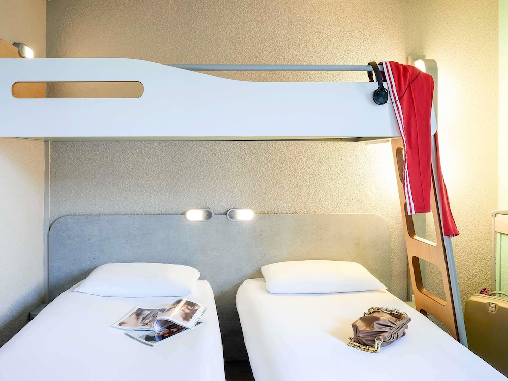 Triple Room, 3 Twin Beds photo 3