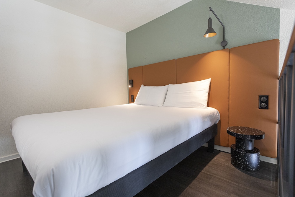Superior Room, 1 Double Bed with Sofa bed - Photo 4