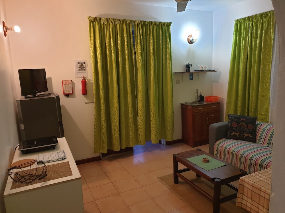 Basic Apartment, 1 Double Bed photo 2