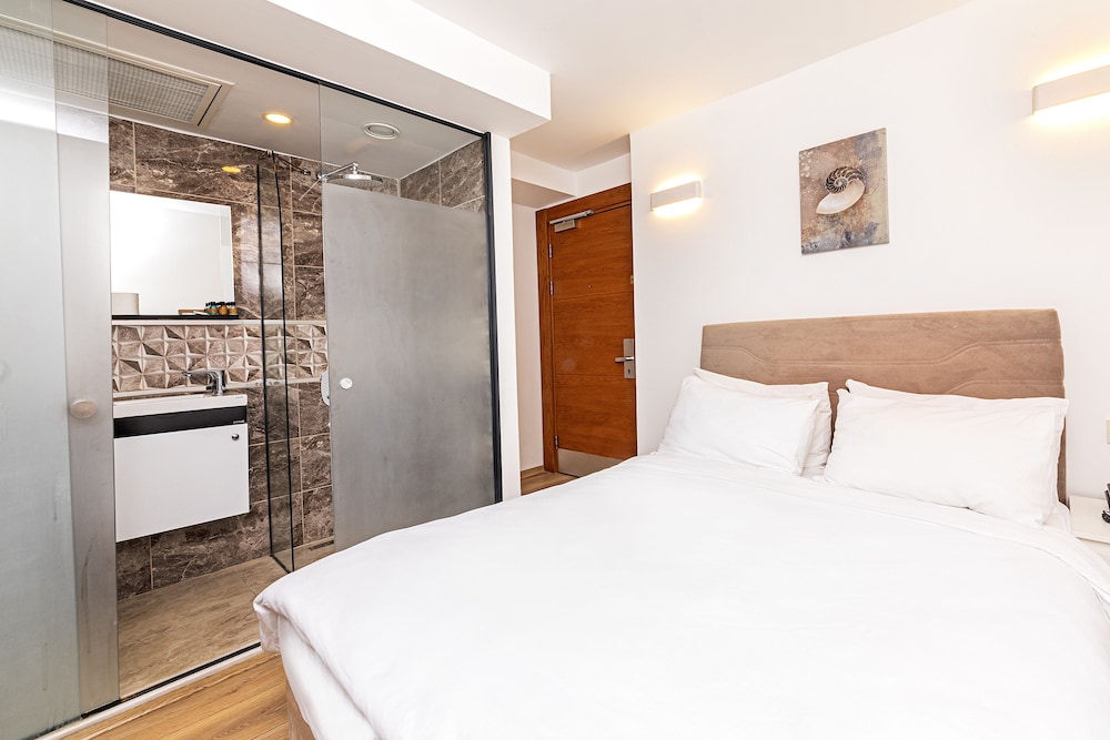 Economy Double Room photo 1