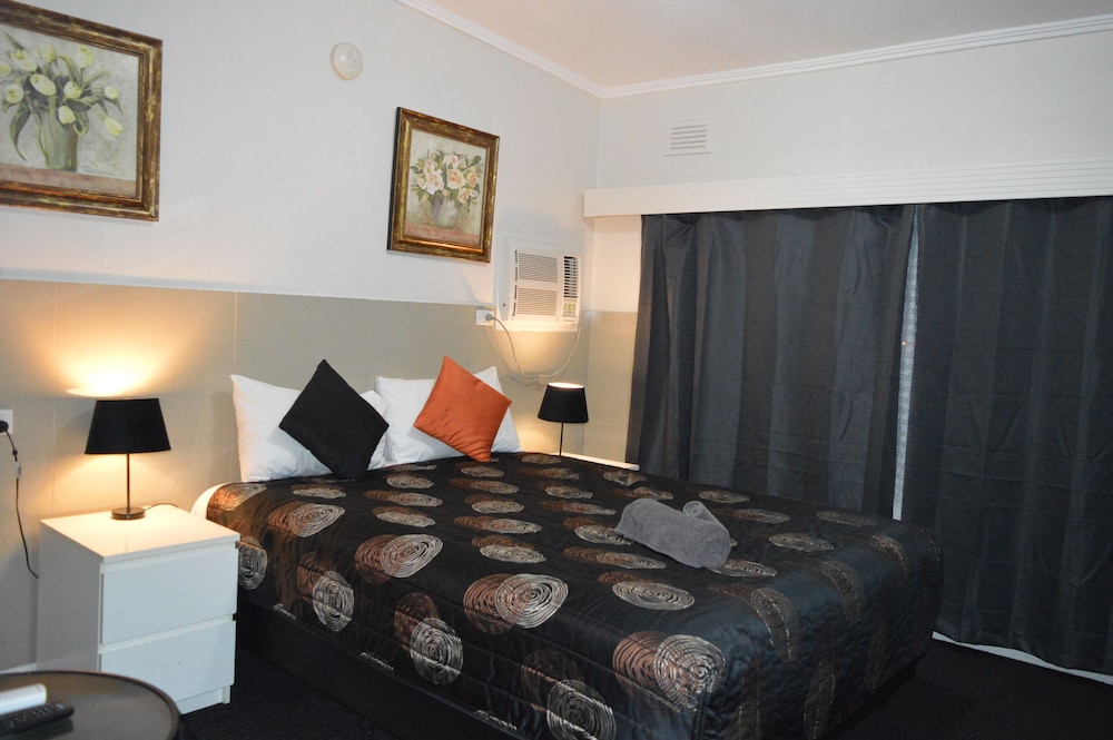 Basic Double Room photo 1