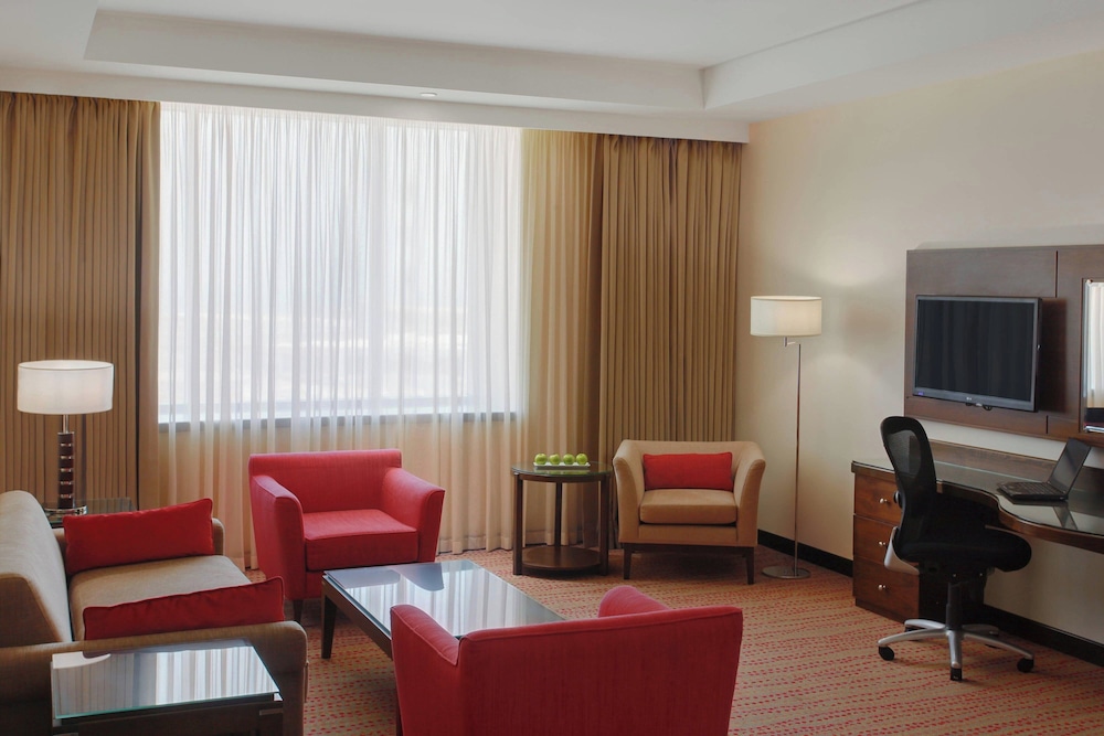 Royal Suite, 1 Bedroom, Smoking photo 2