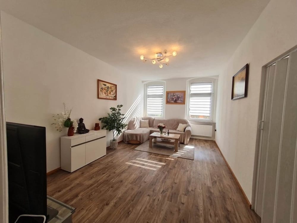 Apartment photo 2