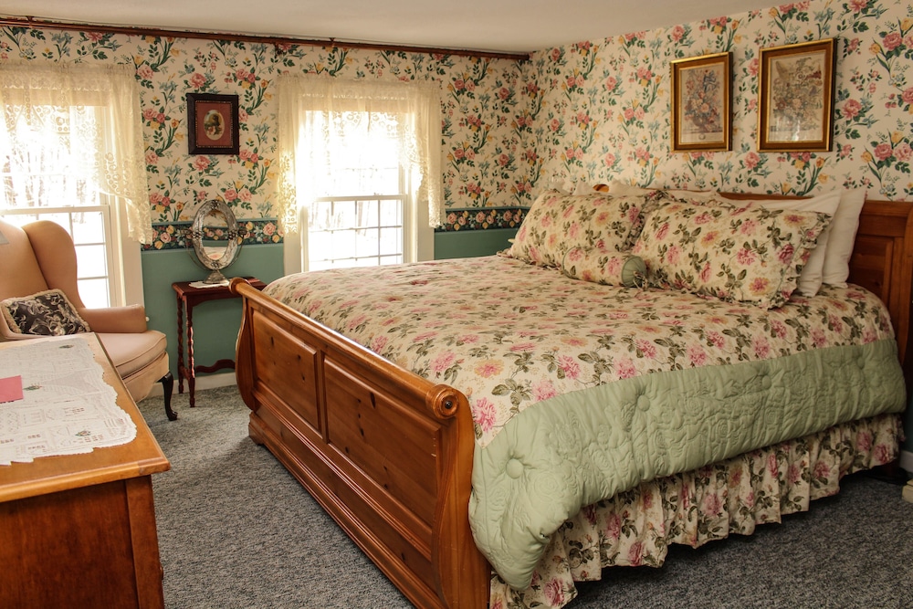 Superior Double Room, Ensuite (Sage) photo 1